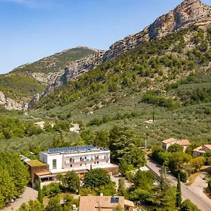 La Fontaine D'annibal Camping Buis-les-Baronnies